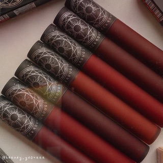 Son kem lì Black rouge Cream Matte