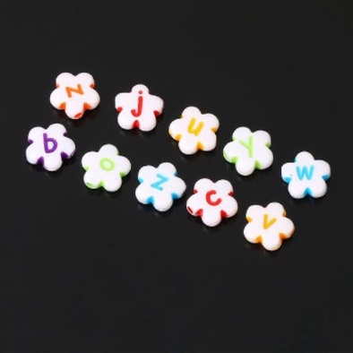 gói 10-50gam hạt nhưa cánh hoa trắng in chữ cái đủ màu