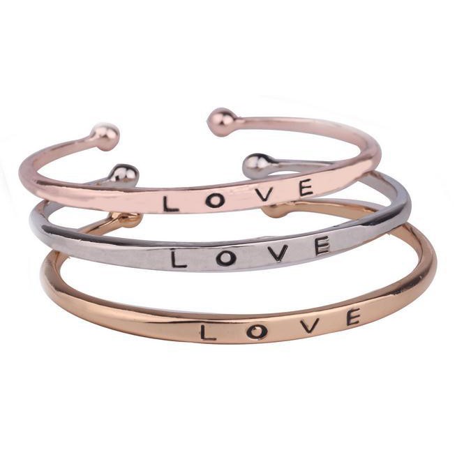 Vòng tay thời trang nữ LOVE lên tay cực đẹp sang trọng | BigBuy360 - bigbuy360.vn