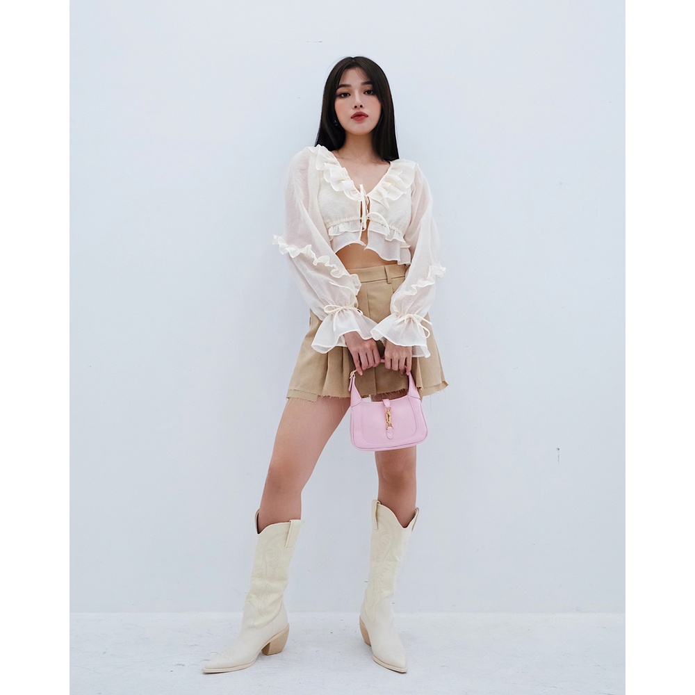 Áo croptop Shebyshjcột dây, cổ bèo tay dài cột dây màu be - Vicky Top