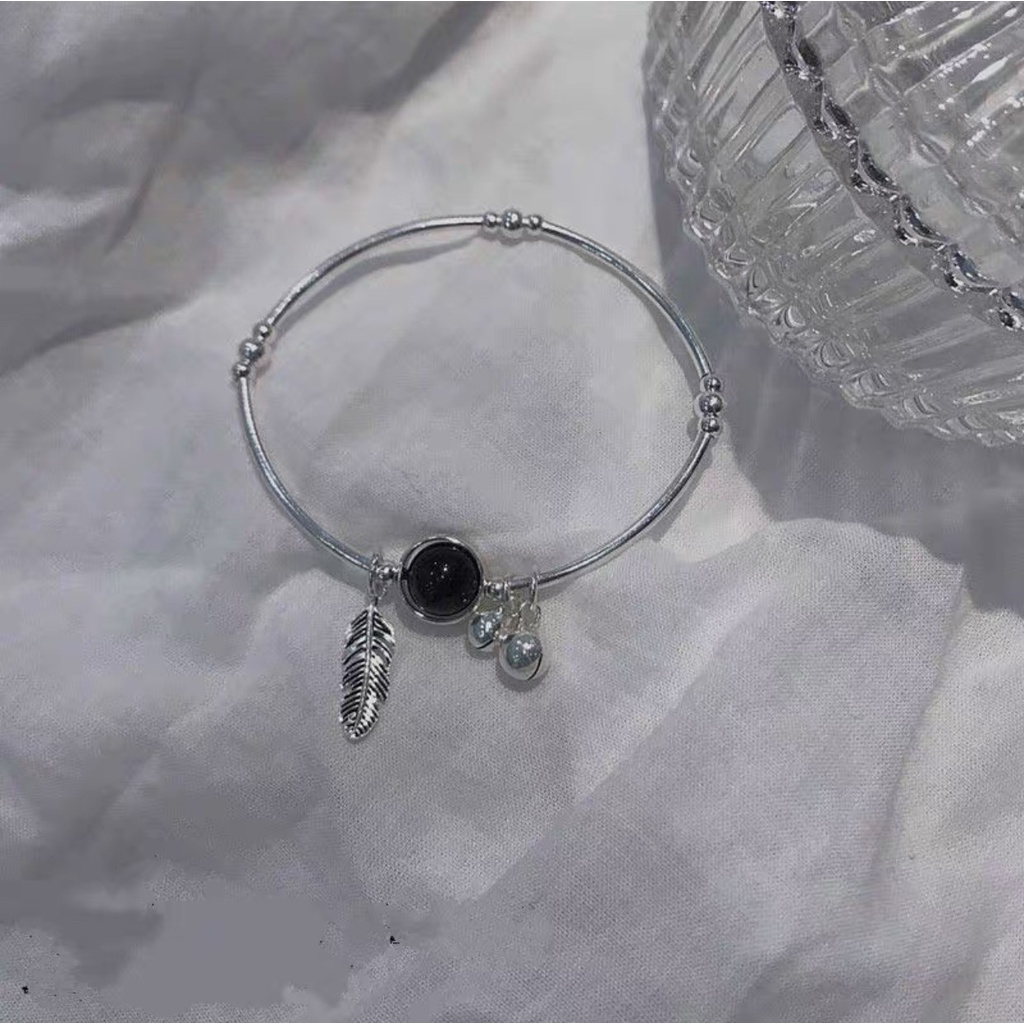 Vòng tay &quot; chuông nhỏ&quot; 2 màu chi tiết chiếc lá dễ thương