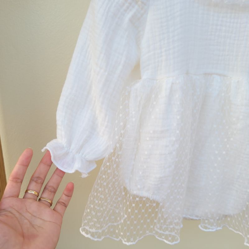 Body Váy trắng dài tay ren xô muslin công chúa cho bé gái. Chíp Chíp Shop
