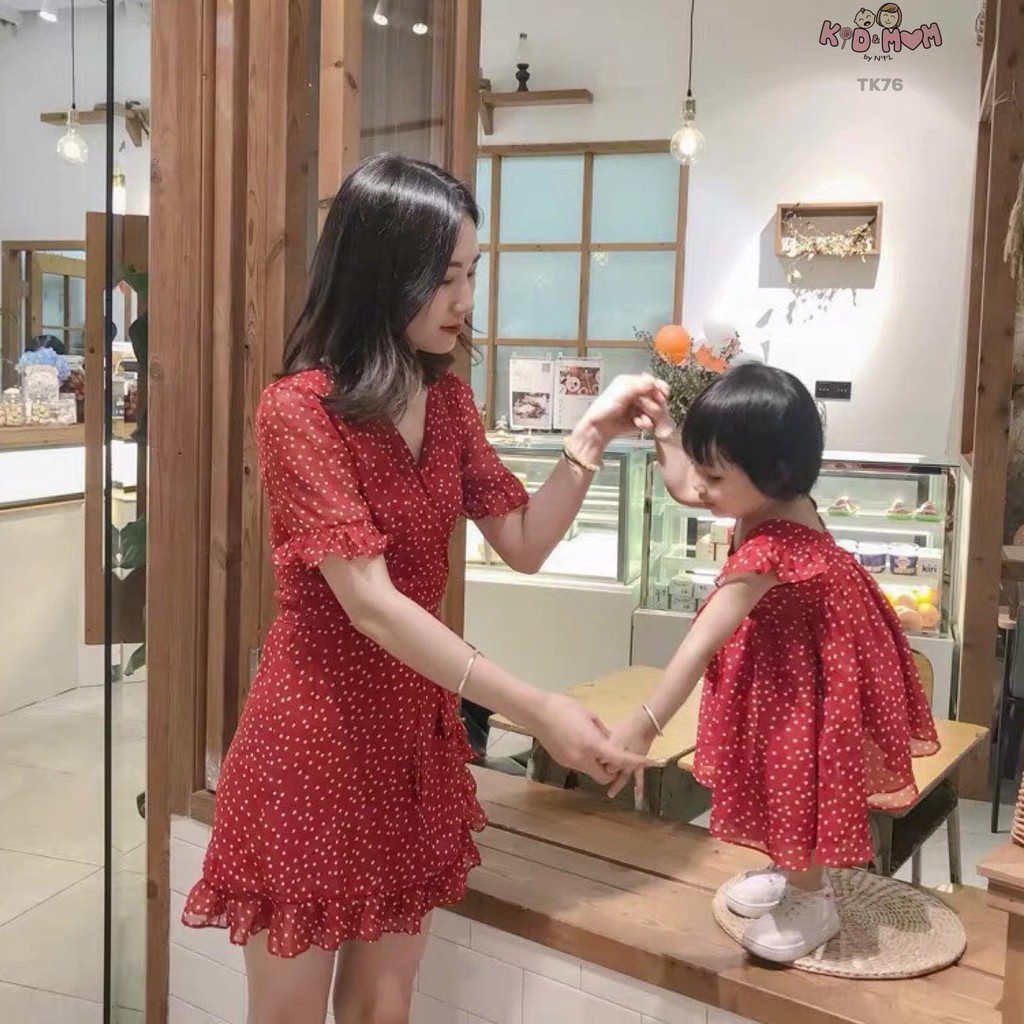 BÁN SỈ VÁY ĐÔI ĐỎ CHẤM BI MẸ BÉ - SIÊU HOT
