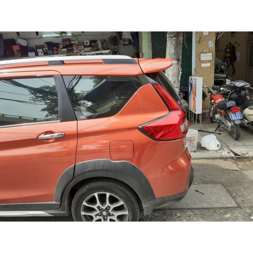 Đuôi gió thể thao xe Suzuki XL7, Ertiga - hàng mộc chưa sơn