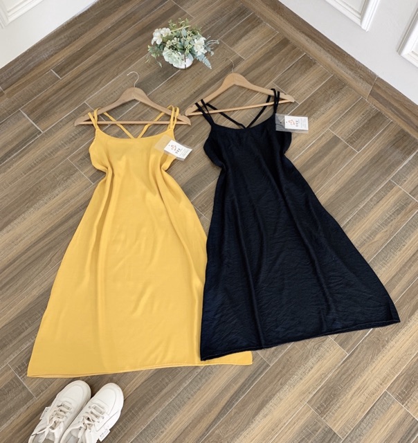 BÁN SỈ VÁY ĐŨI ĐAN DÂY ĐEN VÀ VÀNG CHO NỮ | BigBuy360 - bigbuy360.vn