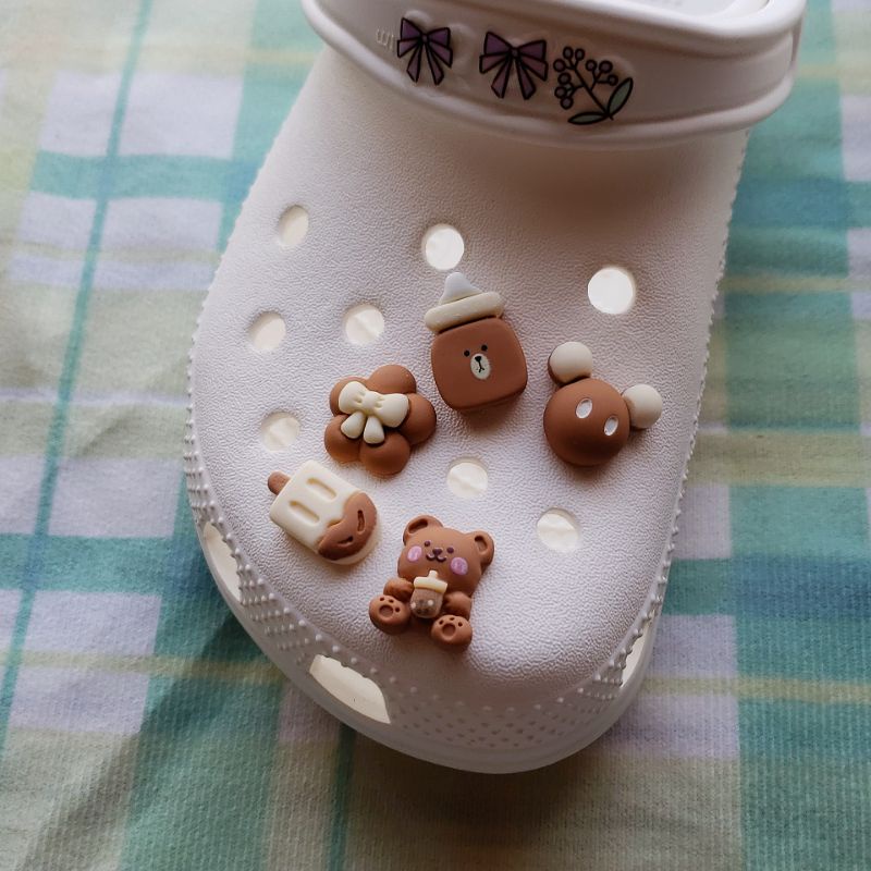 sticker dép crocsGhim cài trang trí giày dép dễ thương xinh xắn