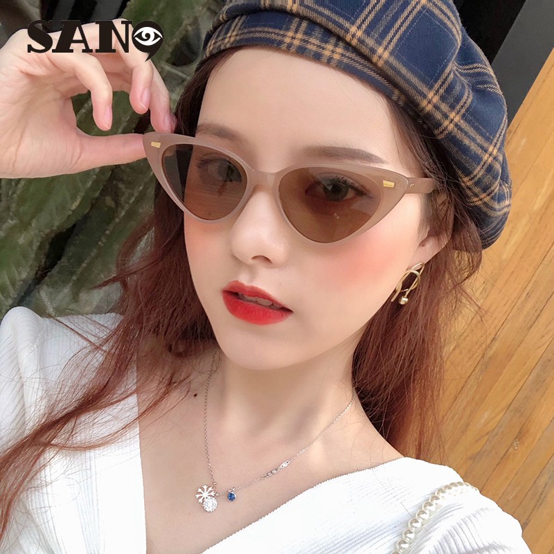 Kính râm kiểu mắt mèo phong cách cổ điển thời trang