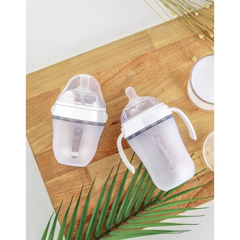 Bình sữa KAMIDI silicon trắng. Núm ti silicone mềm mại giải quyết vấn đề  bé lười ti bình, chỉ thích bú mẹ 150ml- 250ml