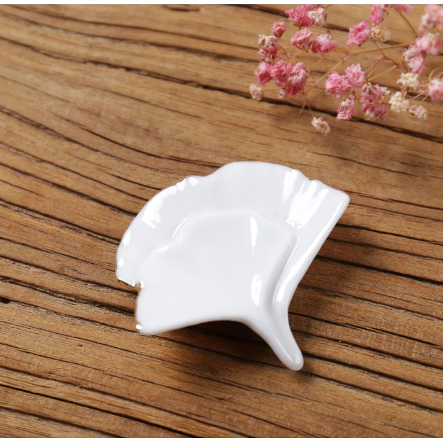 Gác Đũa Gốm Hình Quạt Cánh Hoa