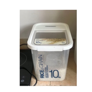 [LOCK&LOCK]THÙNG ĐỰNG GẠO NGŨ CỐC 10KG -HPL561( CÓ NGĂN CHỨA TÚI HÚT ẨM)