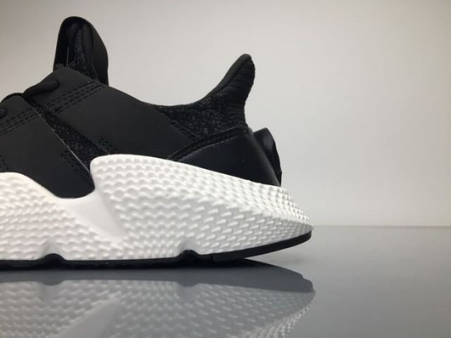 Giày adidas prophere back white