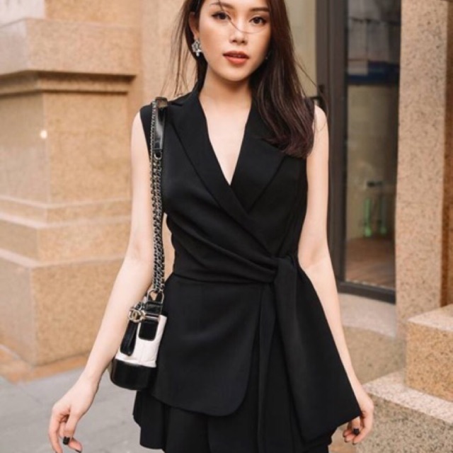 Set áo vét cột belt và chân váy ngắn xoè tuyệt đẹp