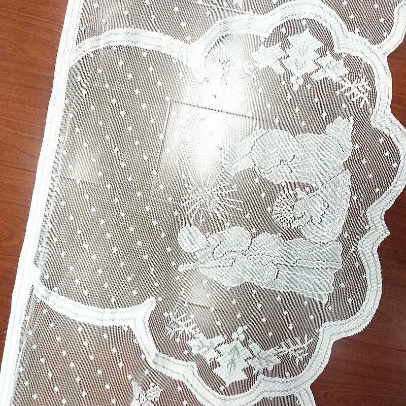 Khăn trải bàn phối ren phong cách giáng sinh thời trang