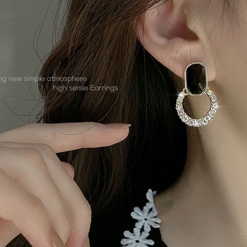 Bông Tai Đính Ngọc Trai Sang Trọng Phong Cách Hàn Quốc Cho Nữ