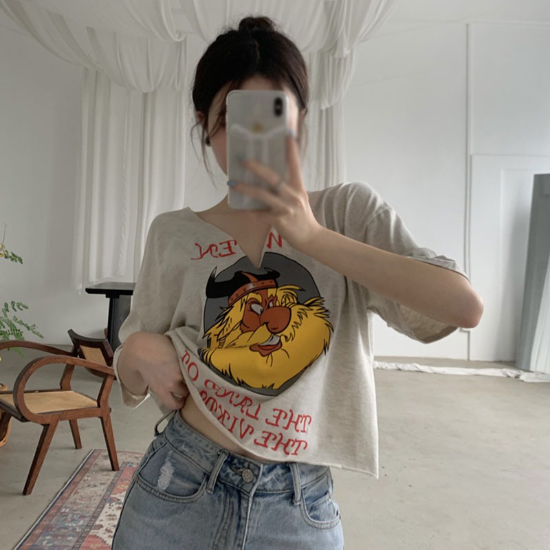 Áo Thun Croptop Tay Ngắn Dáng Rộng Cổ Chữ V In Họa Tiết Hoạt Hình Phong Cách Retro Hàn Quốc Cho