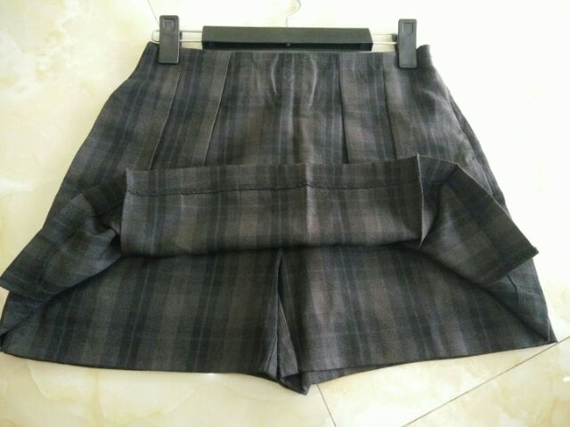 Quần giả váy caro