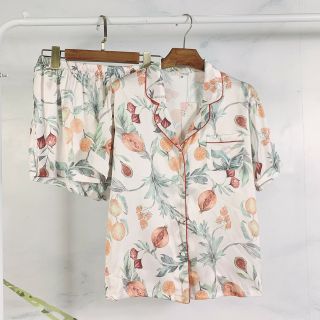 Bộ lụa mặc nhà pizama lụa họa tiết hoa quả nhiệt đới