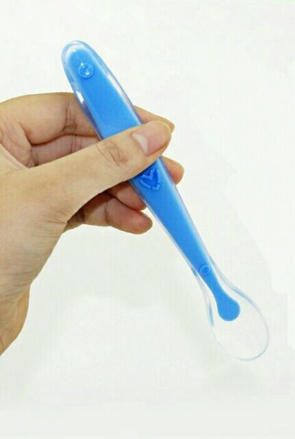 Thìa silicon ăn dặm an toàn cho bé  cán dài