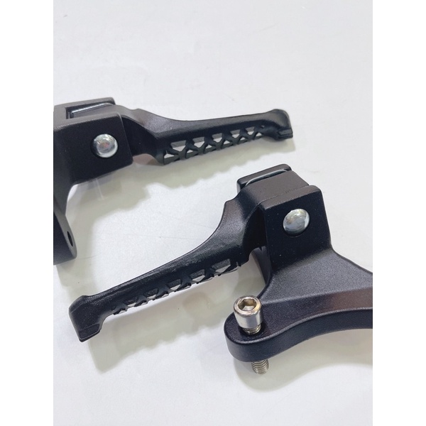 Gác chân nhôm lắp Exciter 150, Winner V1 gác chân sau Ex150 kiểu Mãlai