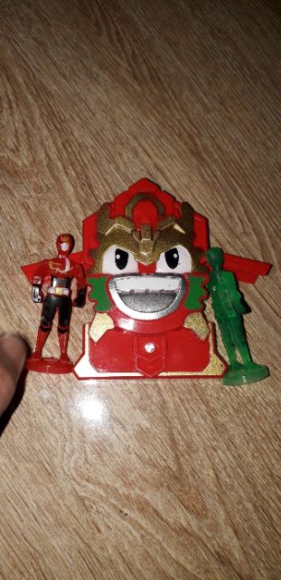 Mô hình điện thoại 2 siêu nhân gao bằng nhựa có nhạc và đèn Led rất đẹp