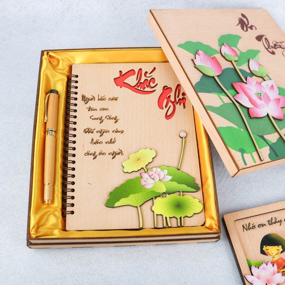 Sổ gỗ tri ân thầy cô 20.11