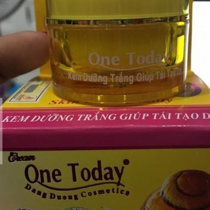 Kem dưỡng trắng tái tạo da One Today mua 1 tặng 1