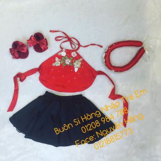 Yếm đỏ <3<3<3