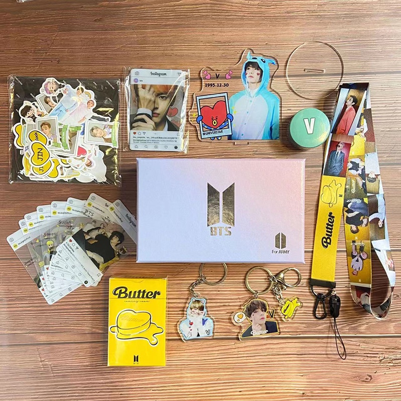 Set hộp quà tặng sinh nhật gồm miếng dán móc khóa dây đeo bưu thiếp phong cách BTS butter