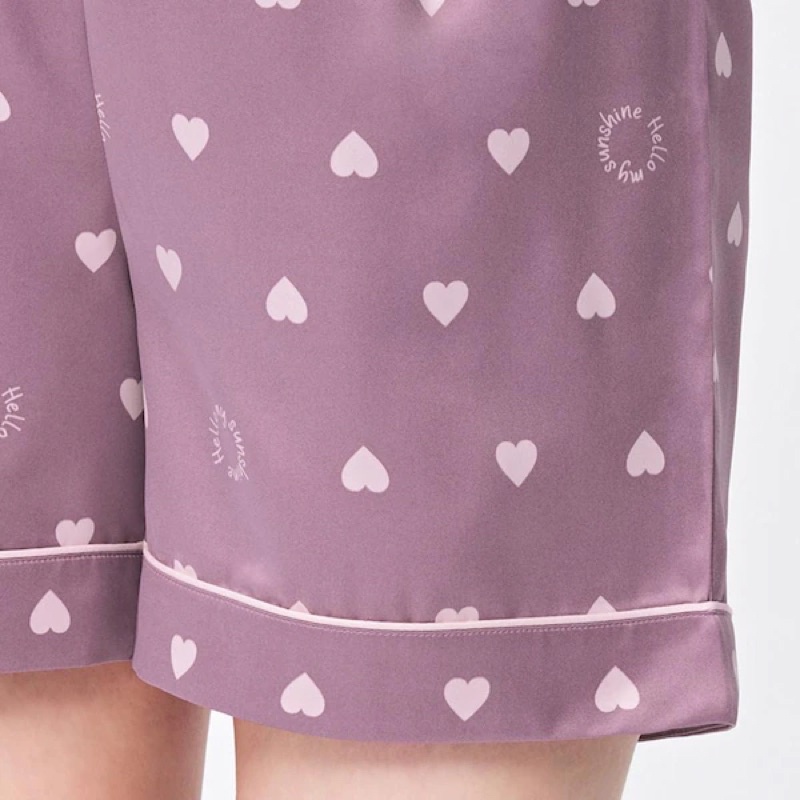 Bộ quần áo cộc pyjama nữ in hình trái tim dễ thương của GU - Nhật Bản