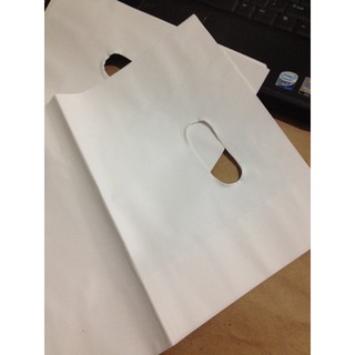 Túi  xốp màu trơn :50k / 250gr size 24cm