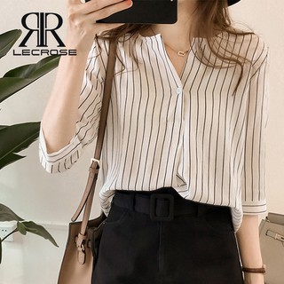 Áo sơ mi nữ tay lửng cổ chữ v họa tiết sọc dọc thời trang