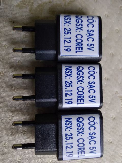 Cóc sạc nhanh 5v2a, có thể dùng cấp micro và blutooth.