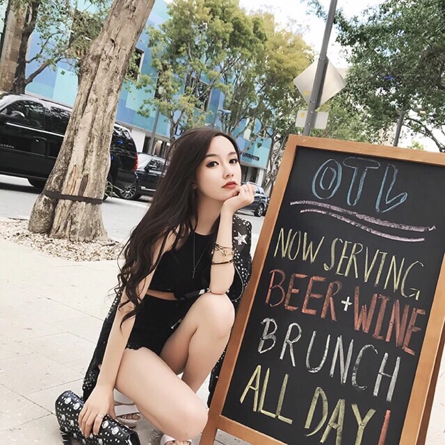 CropTop Yếm Đan Dây Bụng | BigBuy360 - bigbuy360.vn