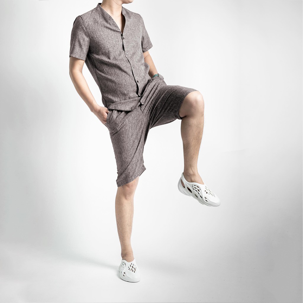 Bộ cộc hè  nam  sơ mi cổ đức KT19 vải lụa cao cấp từ chất vải đến đường may cho ae,siêu thoáng mát. | BigBuy360 - bigbuy360.vn