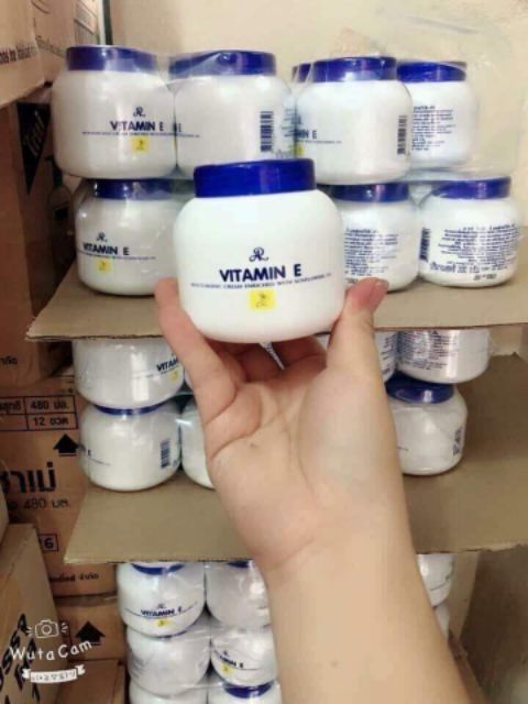 Kem Dưỡng Ẩm Chống Nứt Nẻ Toàn Thân Aron Vitamin E 200ml