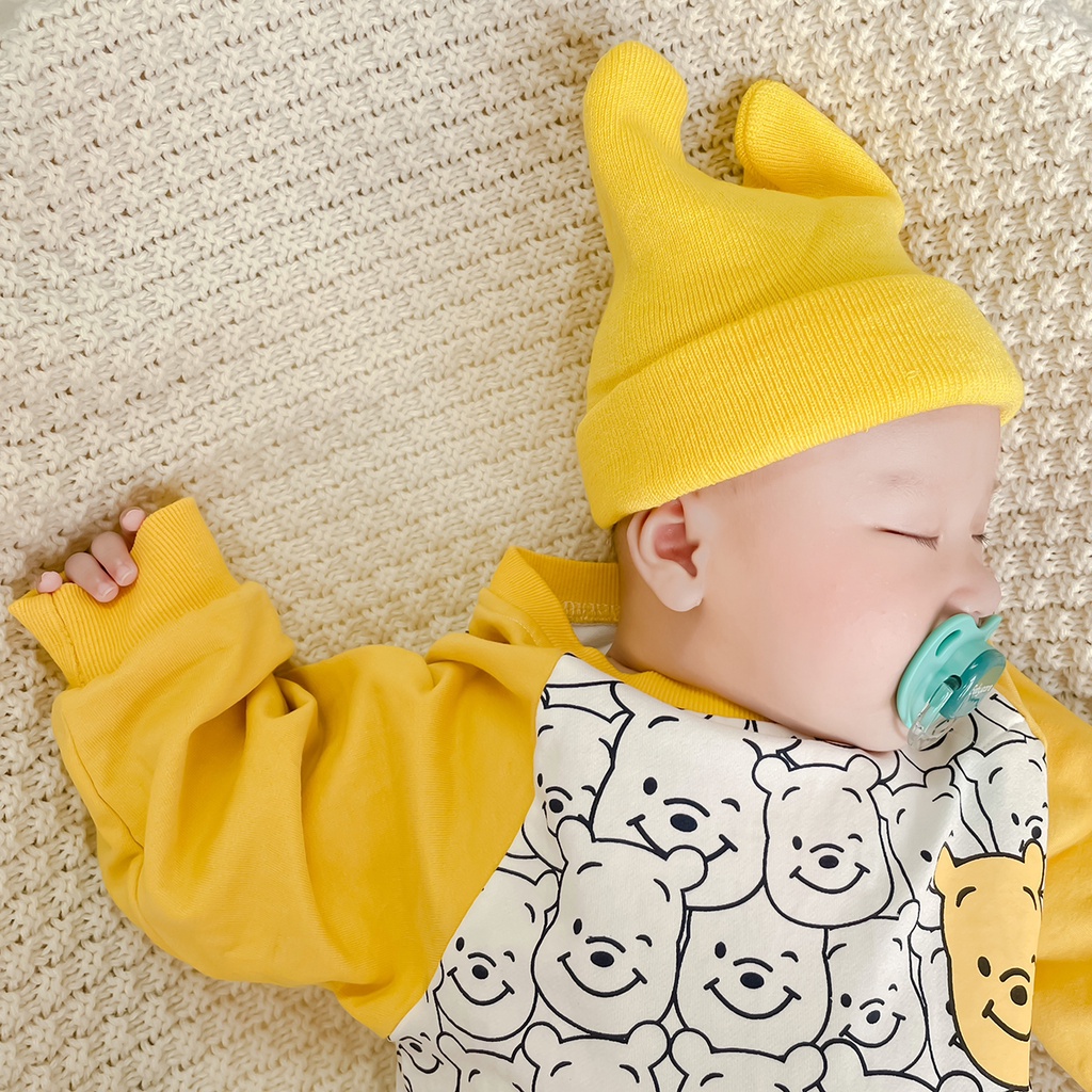 Bộ áo liền quần tay dài in hình gấu pooh dễ thương dành cho bé sơ sinh