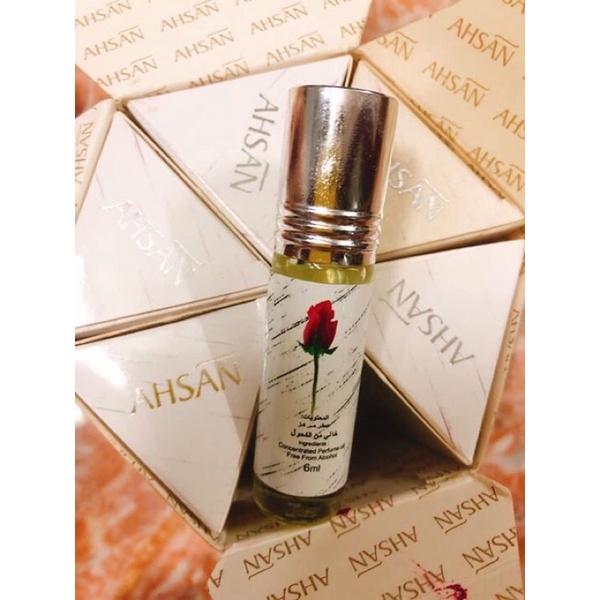 Tinh dầu nước hoa hồng.