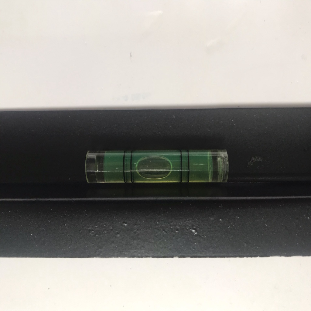 Giá treo tivi có Nivo cân bằng treo cố định hỗ trợ kích thước tivi 14-65 inch đi kèm ốc vít