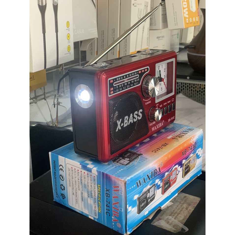 Đài FM WAXIBA XB-741C Phiên Bản Mới Nhất. Dò Sóng Radio Cực Tốt, Tích Hợp Đồng Hồ Và Đèn Pin. Bảo Hành Lên Đến 12 Tháng