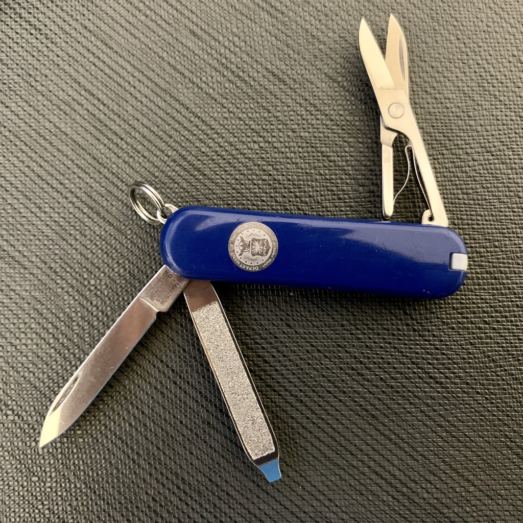 Dao xếp đa năng VICTORINOX CLASSIC SD 58mm bản đặc biệt U.S. AIR FORCE màu xanh