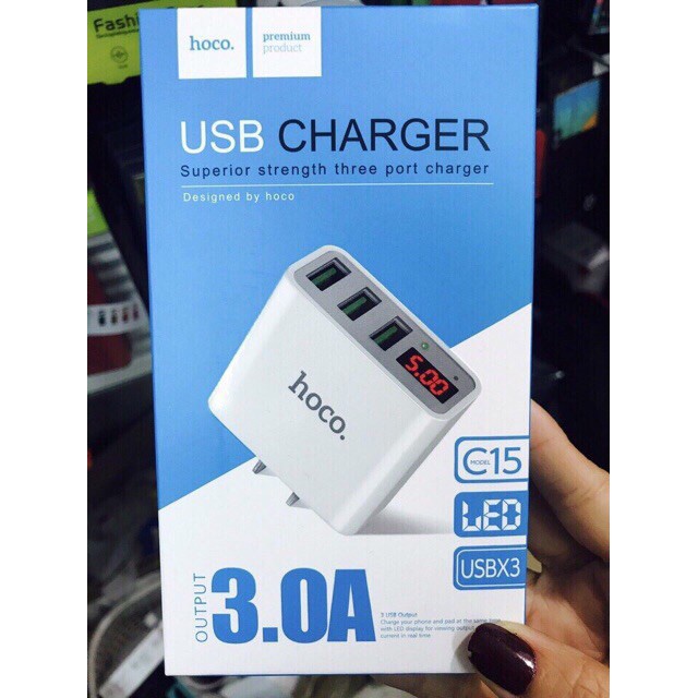 Củ sạc 3 cổng USB HOCO C15 - Màn hình LCD hiển thị điện áp