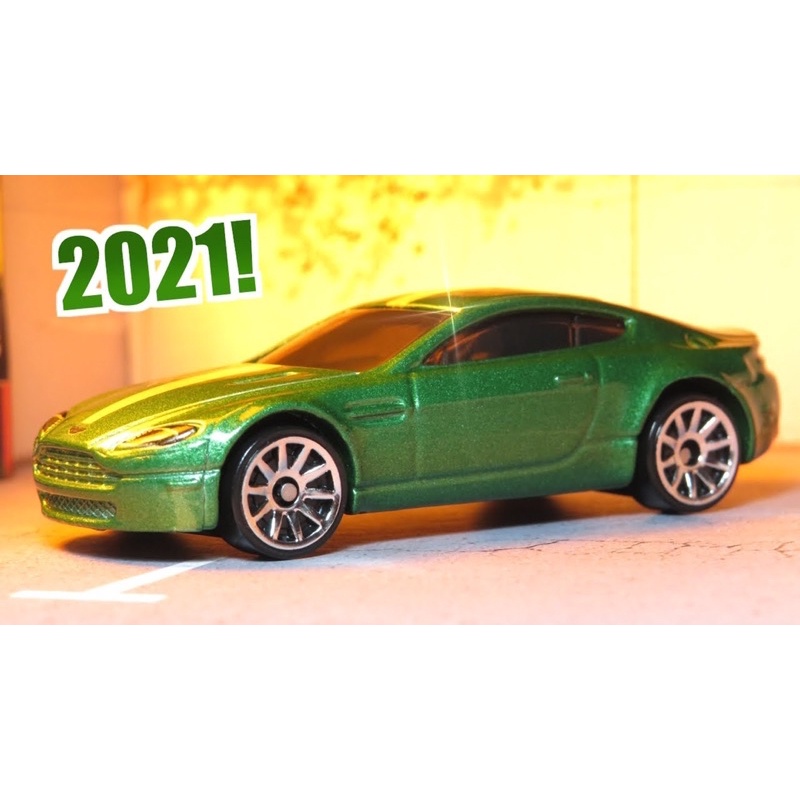 Hobby Store xe mô hình Hot Wheels Aston Martin V8 Vantage Pack 5 Exclusive