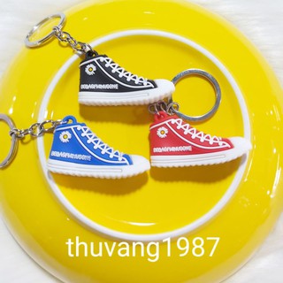 Móc khóa chiếc giày độc đẹp lạ
