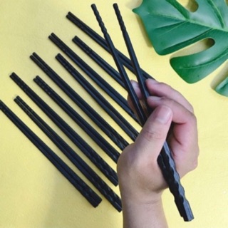 10 đôi đũa nhựa đen kiểu xoắn hàng Việt Nam chất lượng cao