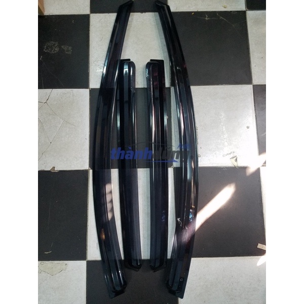 VÈ CHE MƯA CHEVROLET CAPTIVA