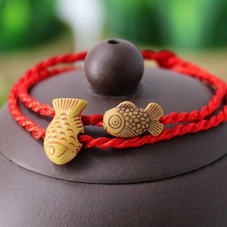 Vòng Chỉ Đỏ
