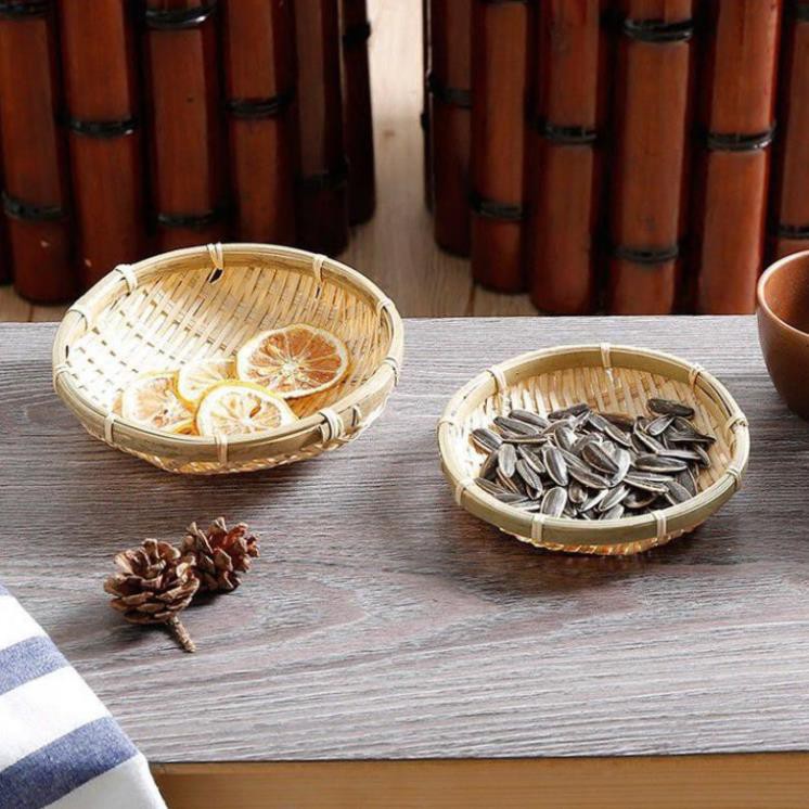 Rổ tre mini đựng hạt hướng dương
