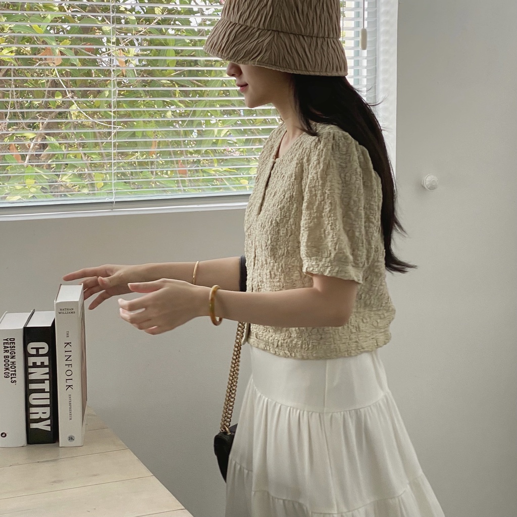 ÁO XỐP HOA NỔI CHIẾT NGỰC_AV1197