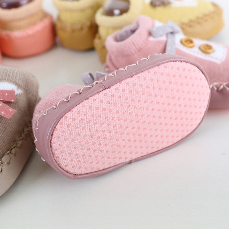 Vớ cotton giữ ấm chống trượt cho bé sơ sinh