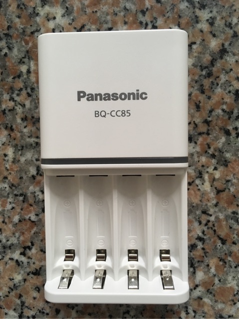 Máy sạc pin PANASONIC AA/AAA .BQ-CC85